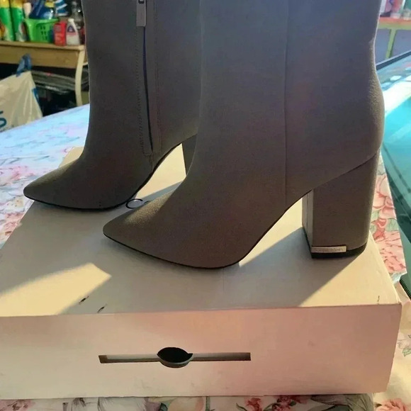 Calvin Klein Womens Ankle Boots with Heals Size 6 M - Picture 3 of 13